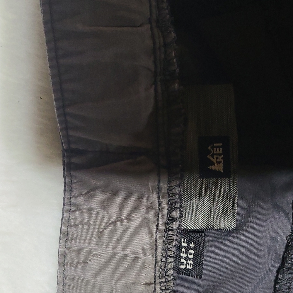 REI Mens Shorts - Picture 8 of 8